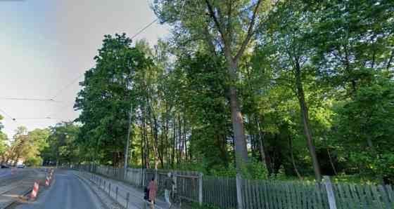 Инвестиционный участок в Агенскалнсе  ул. Слокас 43/45, Рига  Продаются 2 земельных Rīga