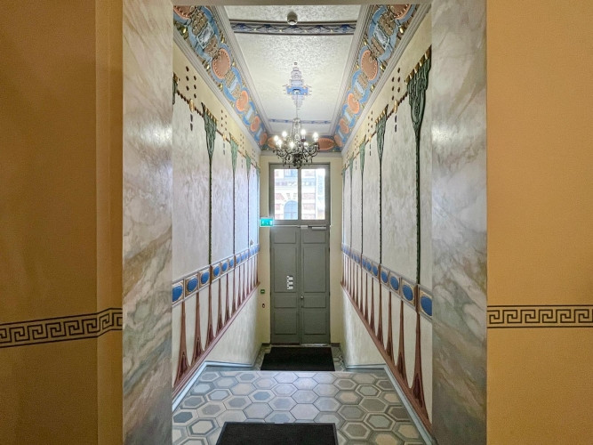 Piedāvājam 2 istabu dzīvokli centrā, pilnībā renovētā namā. Nams atrodas Rīgas centrā, Rīga - foto 2
