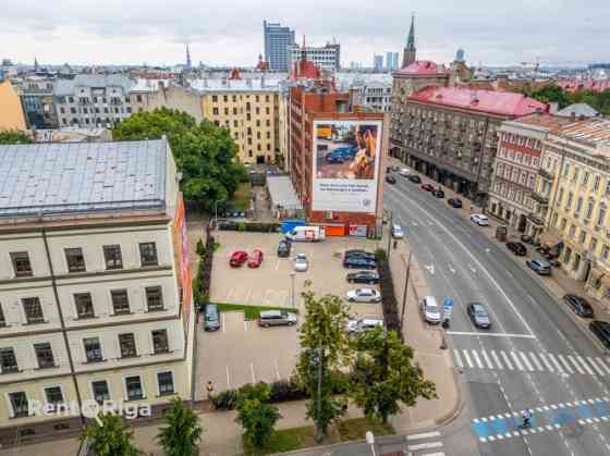 Продается земельный участок под застройку напротив театра Дайлес, удобное Rīga