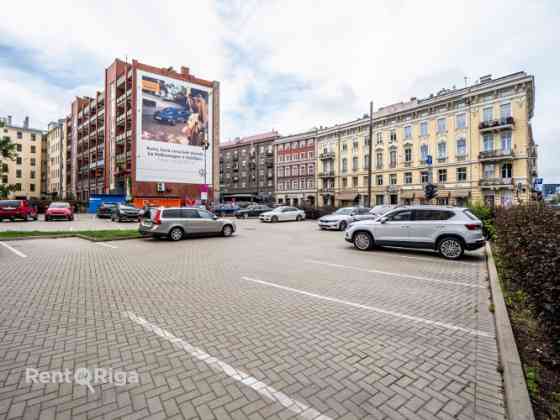 Продается земельный участок под застройку напротив театра Дайлес, удобное Rīga