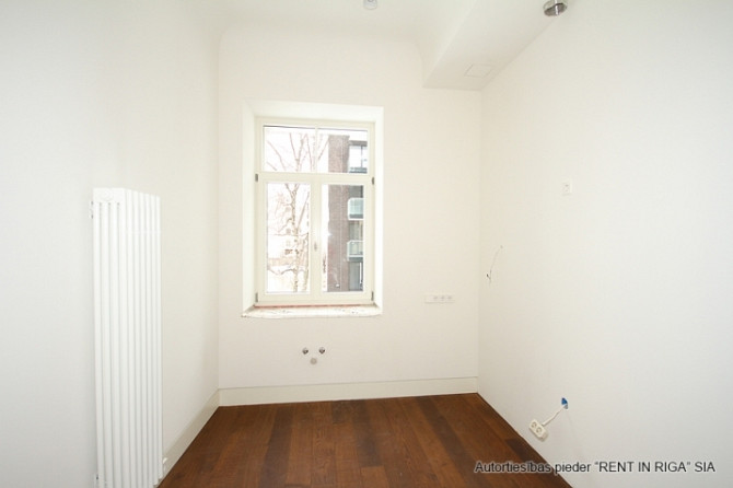 Tiek pārdots plašs divu istabu dzīvoklis jaunajā projektā J5 (renovētā māja). Rīga - foto 3