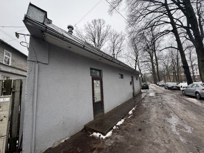 Atsevišķi stāvošā ēka un zemes gabals Āgenskalnā.  + Būves kopējā platība 100.8 m2; + Rīga - foto 1