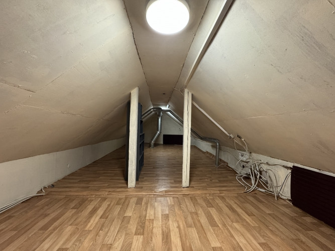 Atsevišķi stāvošā ēka un zemes gabals Āgenskalnā.  + Būves kopējā platība 100.8 m2; + Rīga - foto 9