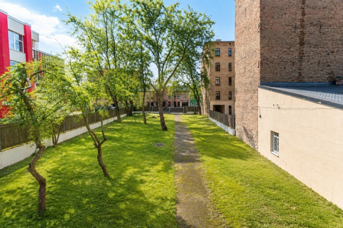 Pārdod mājīgu un gatavu apdzīvošanai privātmāju Rīgas centrā! Šī ir māja, kur satiekas Rīga - foto 12