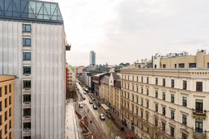 Klusā Centra baudītājiem ar plašu terasi uz Antonijas Ielu.   Šis dzīvoklis notiekti Rīga - foto 6