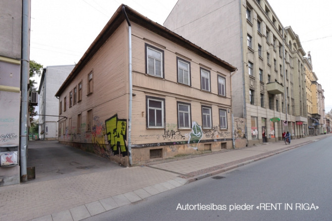 Namīpašums ar renovācijas projektu, Rīgas centrā, Brīvības ielā 140  Plānojums: 9x Rīga - foto 1