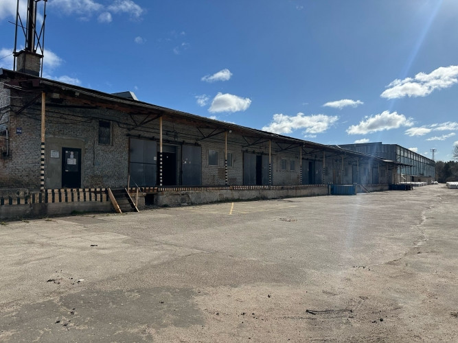 Noliktavas telpas Rumbulā.  1000 m2 noliktavas telpas aprīkotas ar apkuri; 1000 m2 noliktavas Rīgas rajons - foto 1