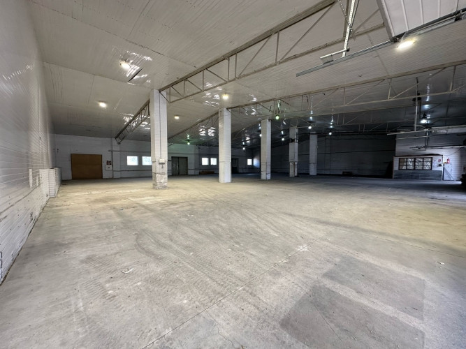 Noliktavas telpas Rumbulā.  1000 m2 noliktavas telpas aprīkotas ar apkuri; 1000 m2 noliktavas Rīgas rajons - foto 3
