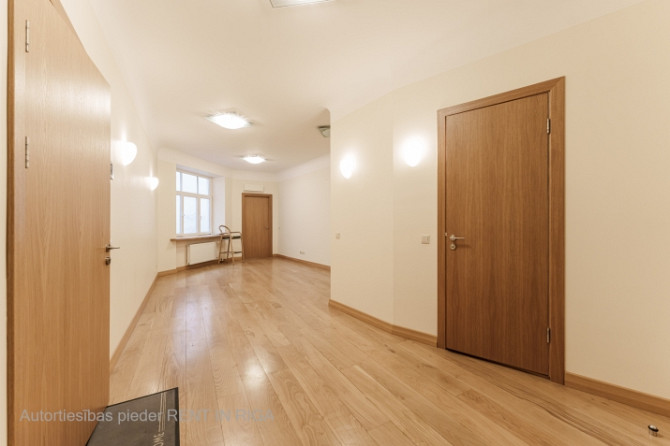 Iznomā biroja telpas Vecrīgā, Vaļņu ielā 5  - 90 m - 4. stāvs - Lifts  Plānojums un Rīga - foto 6