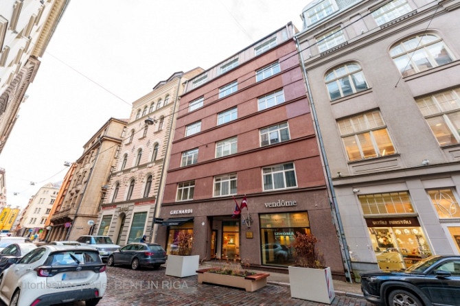 Iznomā biroja telpas Vecrīgā, Vaļņu ielā 5  - 90 m - 4. stāvs - Lifts  Plānojums un Rīga - foto 1
