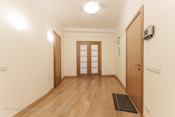 Iznomā biroja telpas Vecrīgā, Vaļņu ielā 5  - 90 m - 4. stāvs - Lifts  Plānojums un Rīga - foto 4