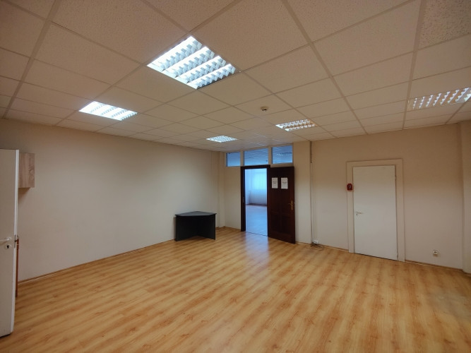 Birojs 8.stāvā Bauskas ielā 20.  Tiek iznomātas biroja telpas biznesa centra 8.stāvā,(ir 2 Rīga - foto 5