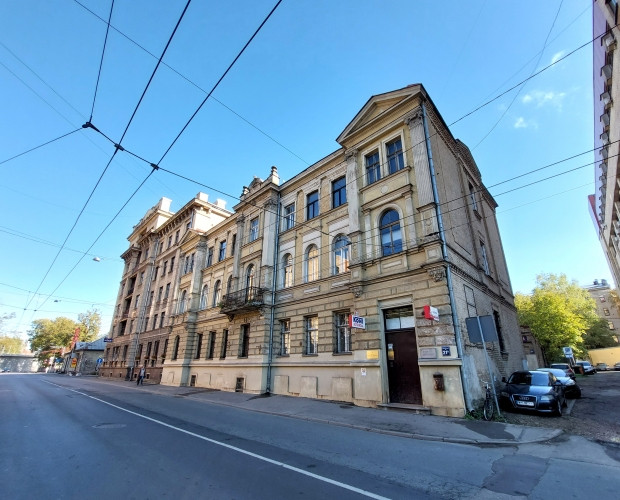 Izīrē dažādus birojus Rīgas centrā.  + Rīgas centrs  + Nelieli komunālie maksājumi  + Rīga - foto 1