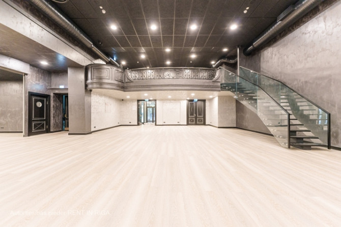Ekskluzīvas kluba telpas Centrā!  Šobrīd telpas nomā nakts klubs. Nomas līgums līdz Rīga - foto 1