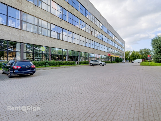 Nomai pieejamas plašas komerctelpas Augusta Deglava ielā.  Kopējā platība: 1083 m Veikala Rīga - foto 12