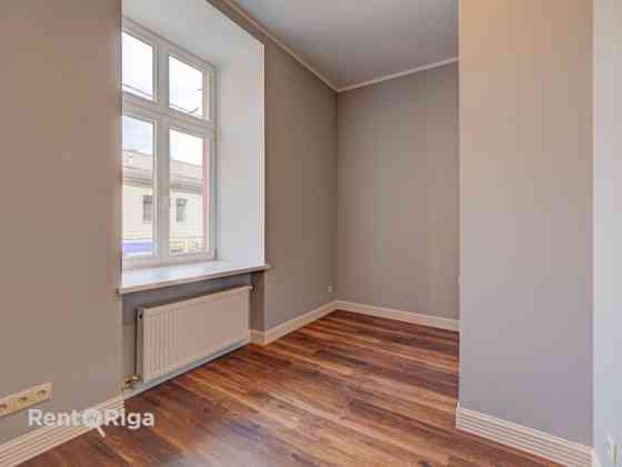 Iegādei pieejams studio tipa dzīvoklis renovēta ēka pašā Rīgas centrā.  Šī ir lieliska investīcijai  Rīga