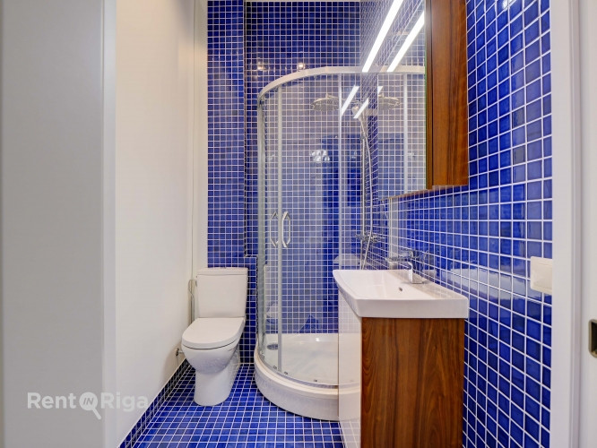 Iegādei pieejams studio tipa dzīvoklis renovēta ēka pašā Rīgas centrā.  Šī ir lieliska Rīga - foto 6
