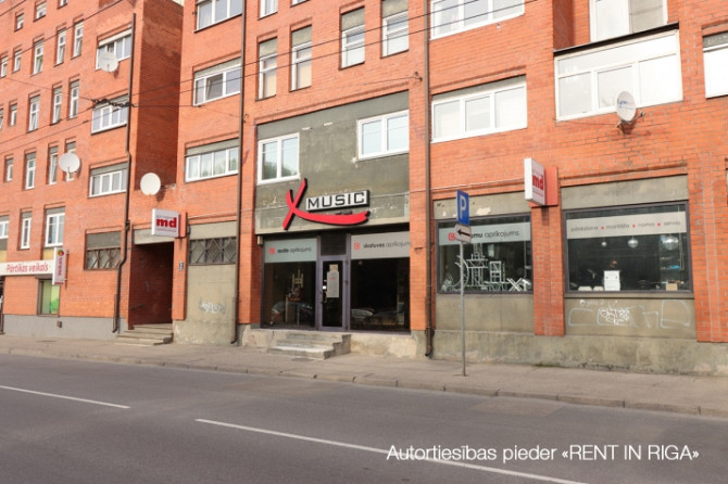 Pārdodu tirdzniecības telpas Maskavas forštates rajonā.  + 1. stāvā; + Kopēja telpu platība Rīga - foto 2