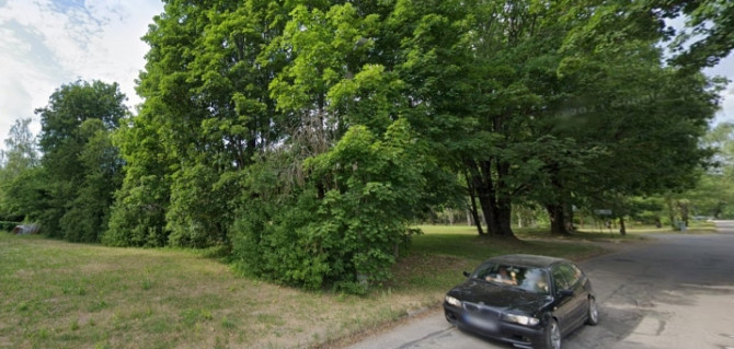 Zeme Rūjienas centrā.  Nekādas komunikācijas nav pievilkties, bet tās visas pieejamas uz Valmiera un novads - foto 1
