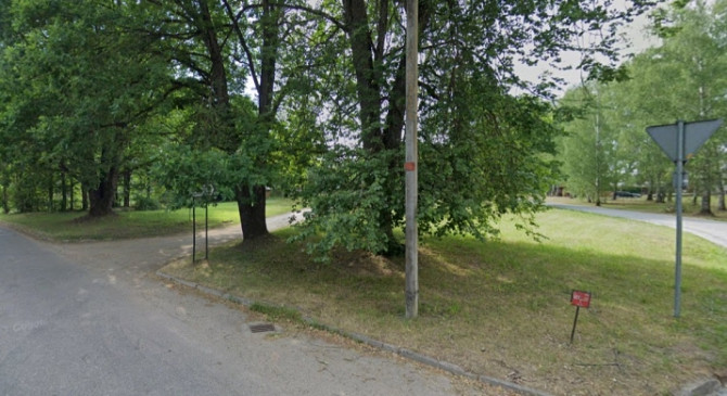 Zeme Rūjienas centrā.  Nekādas komunikācijas nav pievilkties, bet tās visas pieejamas uz Valmiera un novads - foto 3