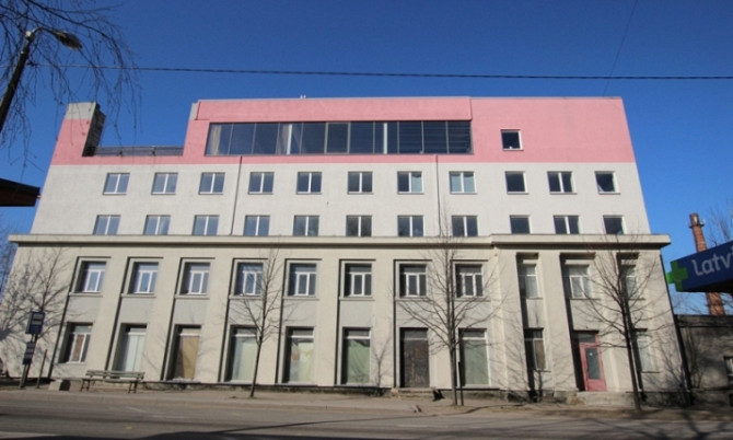 Pārdod rekonstruētu, nepabeigtu 5 stāvu administratīvo ēku Jaunciemā.  Cena 190 000 eur + Rīga - foto 1