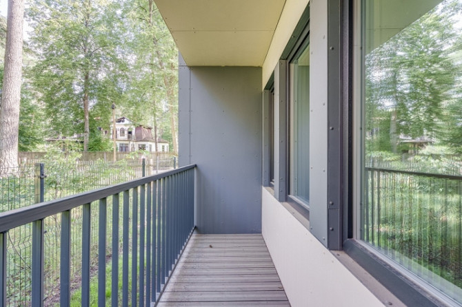 Piedāvājumā mūsdienīgs 2 istabu dzīvoklis ar pilnu apdari renovētā projektā Priežu Nami, Jūrmala - foto 2