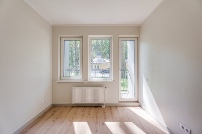Piedāvājumā mūsdienīgs 2 istabu dzīvoklis ar pilnu apdari renovētā projektā Priežu Nami, Jūrmala - foto 3