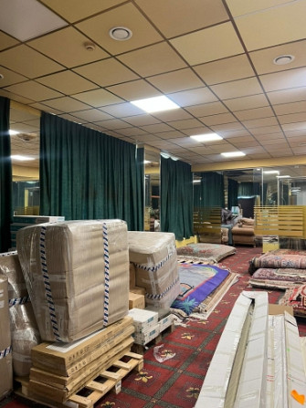 Tirdzniecības telpas uz Matīsa un Čaka stūra.  Visā ēkā tikko ir pabeigta renovācija. Rīga - foto 6