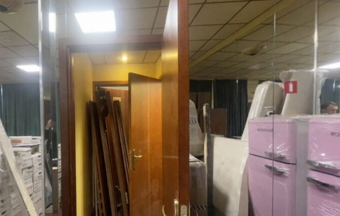 Tirdzniecības telpas uz Matīsa un Čaka stūra.  Visā ēkā tikko ir pabeigta renovācija. Rīga - foto 9