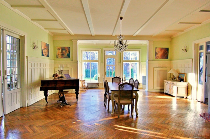 Šī villa ir viena no retajām pērlēm, kas atspoguļo Mežaparka aristokrātiskās pagātnes Rīga - foto 4