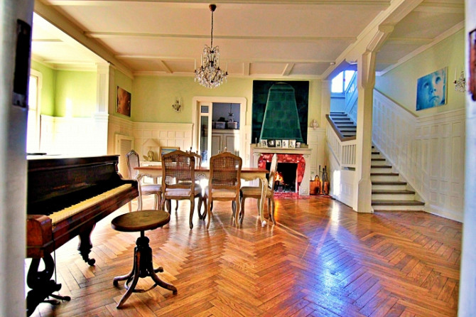 Šī villa ir viena no retajām pērlēm, kas atspoguļo Mežaparka aristokrātiskās pagātnes Rīga - foto 5