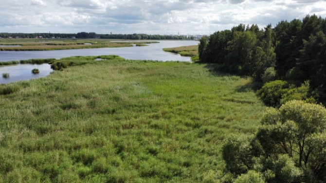 Pārdošanā zeme 1.līnijā pie ūdens. 5510 m2 liels zemes gabals Mangaļsalā, robežojas ar Rīga - foto 7