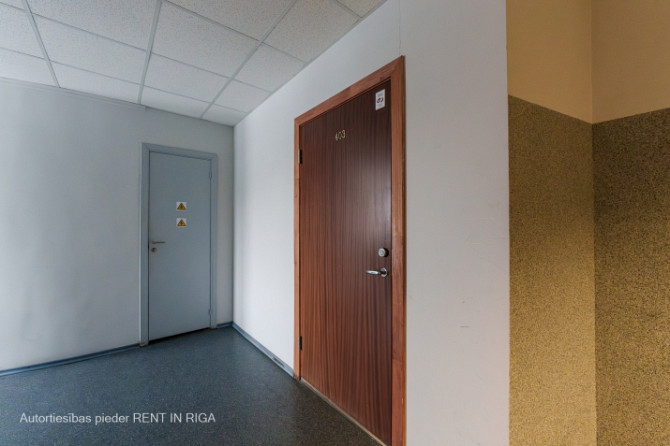 Biroja kabinets Ganību dambī 36.  + 1 telpa. + Lamināta grīda. + Ir lifts. + Koplietošanas WC gaiten Рига - изображение 3