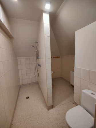 Kompakta izmēra birojs kopā ar virtuvi un WC.  Birojs sastāv no divām telpām + virtuve + duša Rīga - foto 8