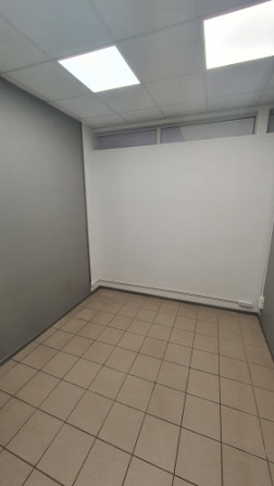 Tiek iznomātas tirdzniecības telpas Mežciemā, tirdzniecības centrā.  + Ir visas Rīga - foto 4