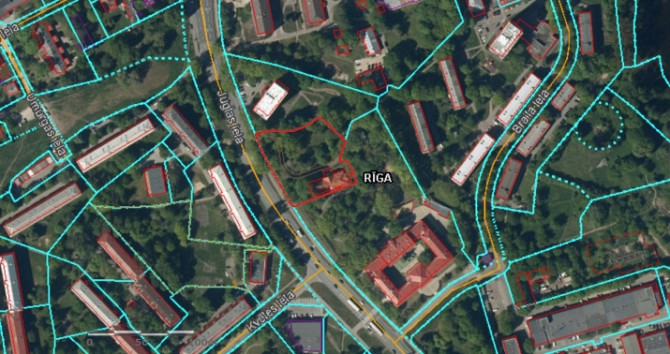 Pārdod Strazdu muižu ar parku.  Koka 2 stāvu ēkā ar pagrabu kādreiz atradās bibliotēka, bet Rīga - foto 8