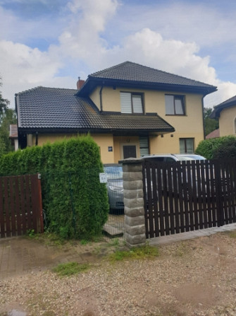 Tiek pārdota divstāvu māja ar platību 245 kv. m klusā rajonā Jūrmalā-Valteros. Blakus upe Jūrmala - foto 1