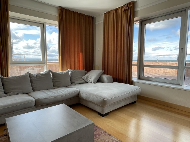 Tiek izīrēts penthaus tipa dzīvoklis ēkas 29.stāvā!  130 m2 dzīvoklī ir iekārtota: - Rīga - foto 7