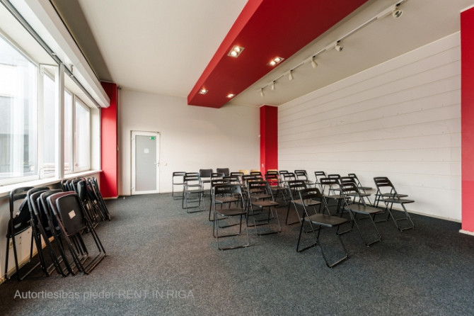 Telpas interneta veikalam, birojam Purvciemā, Dzelzavas ielā, 2. stāvā. Logi un ieejas durvis Rīga - foto 4