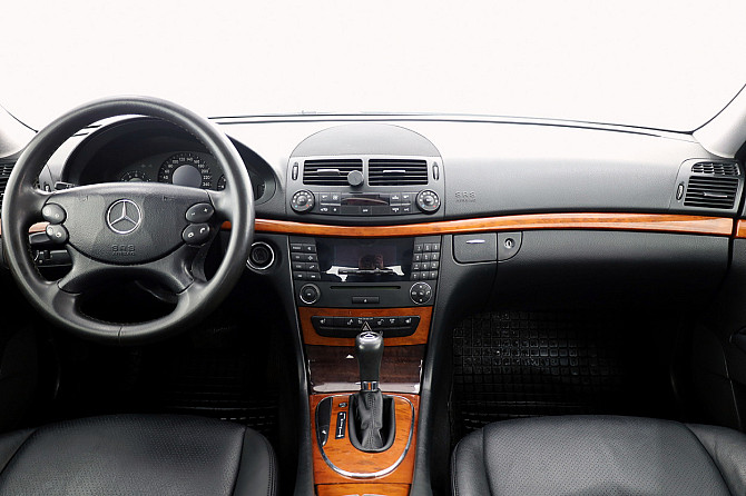 Mercedes-Benz E 200 Elegance Facelift ATM 1.8 120kW Таллин - изображение 5