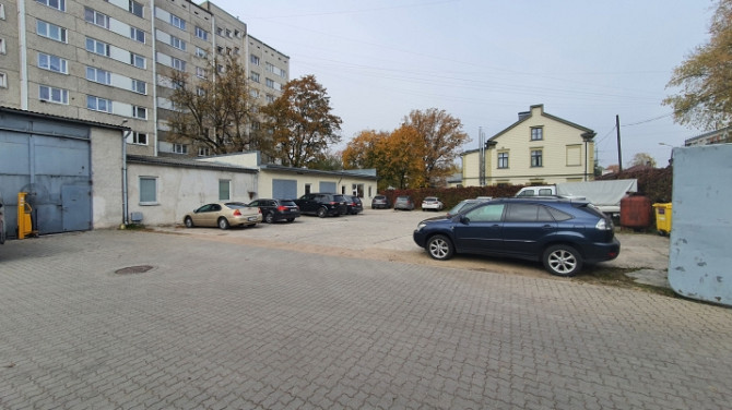 Biroja vai veikala telpas izdevīgā lokācijā.  Foto informatīvs, piedāvājam blakus telpas Rīga - foto 2