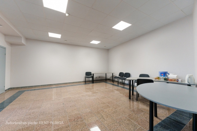 Birojs biznesa centrā Lāčplēša 41.  2 lielas telpas, 2 mazas telpas no kurām vienā var Rīga - foto 5