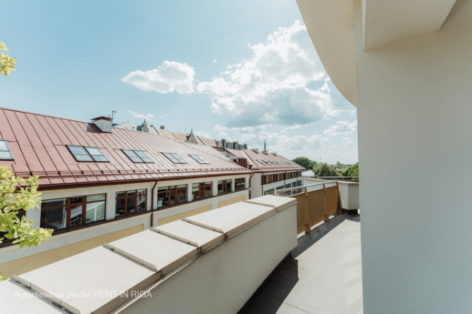 Tiek iznomātas gaišas biroja telpas Rīgas klusajā centrā. Birojs ar palīgtelpām 177,3 m2. Rīga - foto 9
