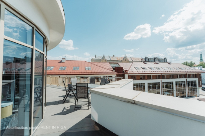 Tiek iznomātas gaišas biroja telpas Rīgas klusajā centrā. Birojs ar palīgtelpām 177,3 m2. Rīga - foto 8
