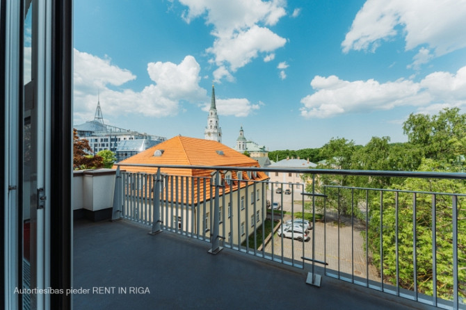 Tiek iznomātas gaišas, svaigi izremontētas biroja telpas Rīgas klusajā centrā. Birojs ar Rīga - foto 8