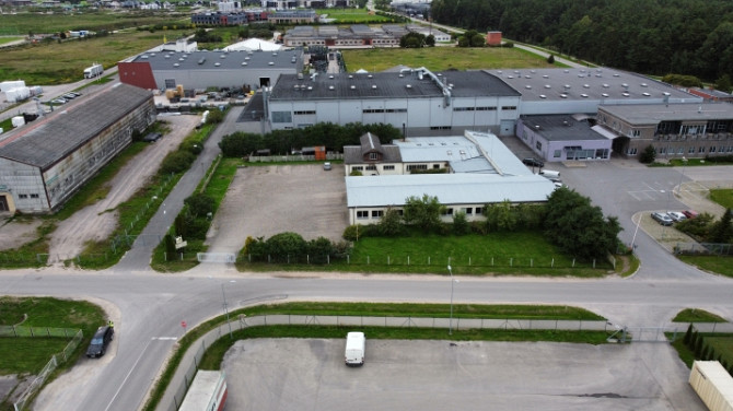 Komerctelpas Piņķos rūpnieciskās apbūves teritorijā.  Plaša zeme 4196 m2 Plaša ēka 1358 m2 Rīgas rajons - foto 3