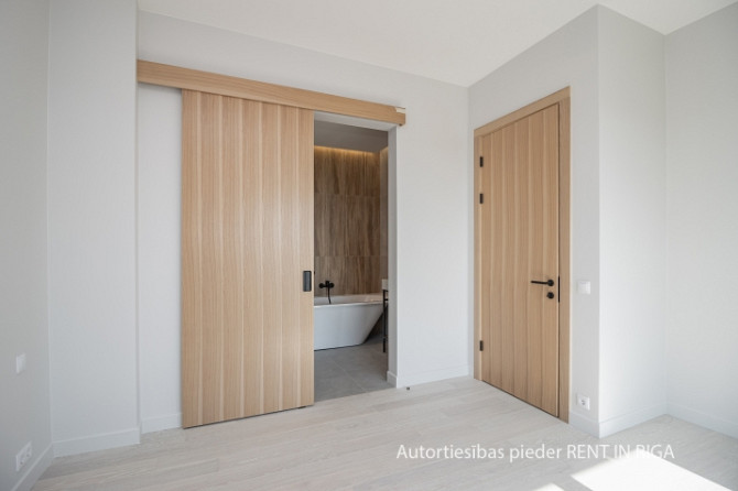 Pārdod trīsistabu dzīvokli jaunajā projektā Filozofu Rezidencē.  Dzīvoklis atrodas ēkas 11. Rīga - foto 8