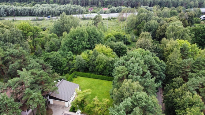 Pārdod plašu zemes gabalu Mežaparkā. Tieši pie Visbijas prospekta, blakus ir pieejamas visas Rīga - foto 4