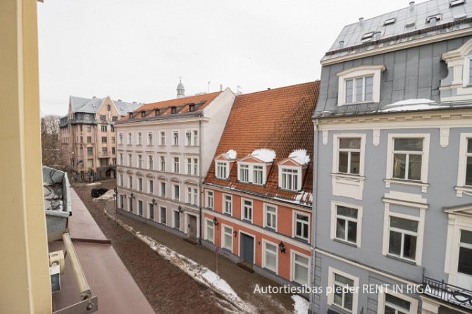 Birojs ar kabinetu plānojumu prestižā un sakoptā namīpašumā Vecrīgā.  Ērta piebraukšana Rīga - foto 7