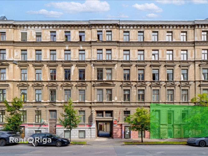 Tiek pārdots plašs komercīpašums 2 stāvos.  Īpašums izvietots 2 stāvos. Zemākais stāvs ir Rīga - foto 1